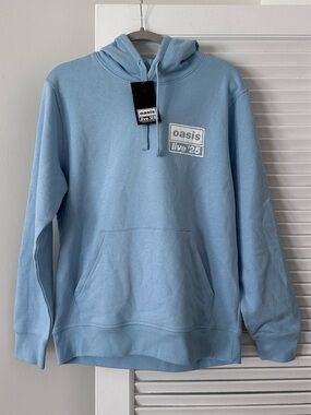 Oasis Live ’25 Distressed Lockup Pocket Hoodie — Baby Blue, Size M — NWT